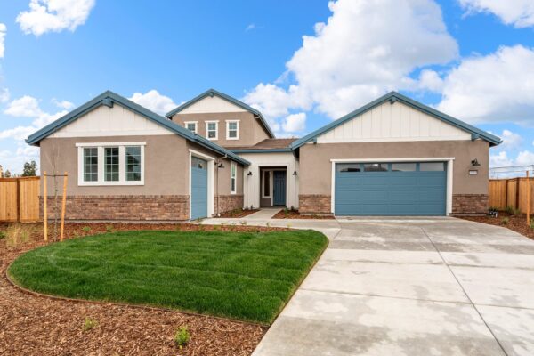 Sycamore Grove - Elegant New Homes in Sacramento A limited offering of twenty-five elegant new homes in Sacramento, California.
With extra-large lots and access to Elk Grove schools, Sycamore Grove is perfect for you and your family.