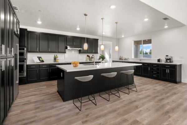 Sycamore Grove - Elegant New Homes in Sacramento A limited offering of twenty-five elegant new homes in Sacramento, California.
With extra-large lots and access to Elk Grove schools, Sycamore Grove is perfect for you and your family.