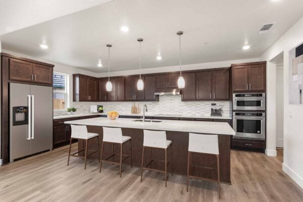 Sycamore Grove - Elegant New Homes in Sacramento A limited offering of twenty-five elegant new homes in Sacramento, California.
With extra-large lots and access to Elk Grove schools, Sycamore Grove is perfect for you and your family.