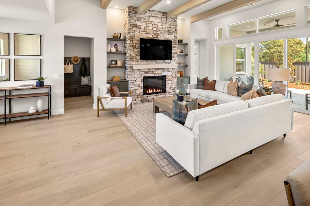 010_9065 Wickstrom Dr - Lg 2200p