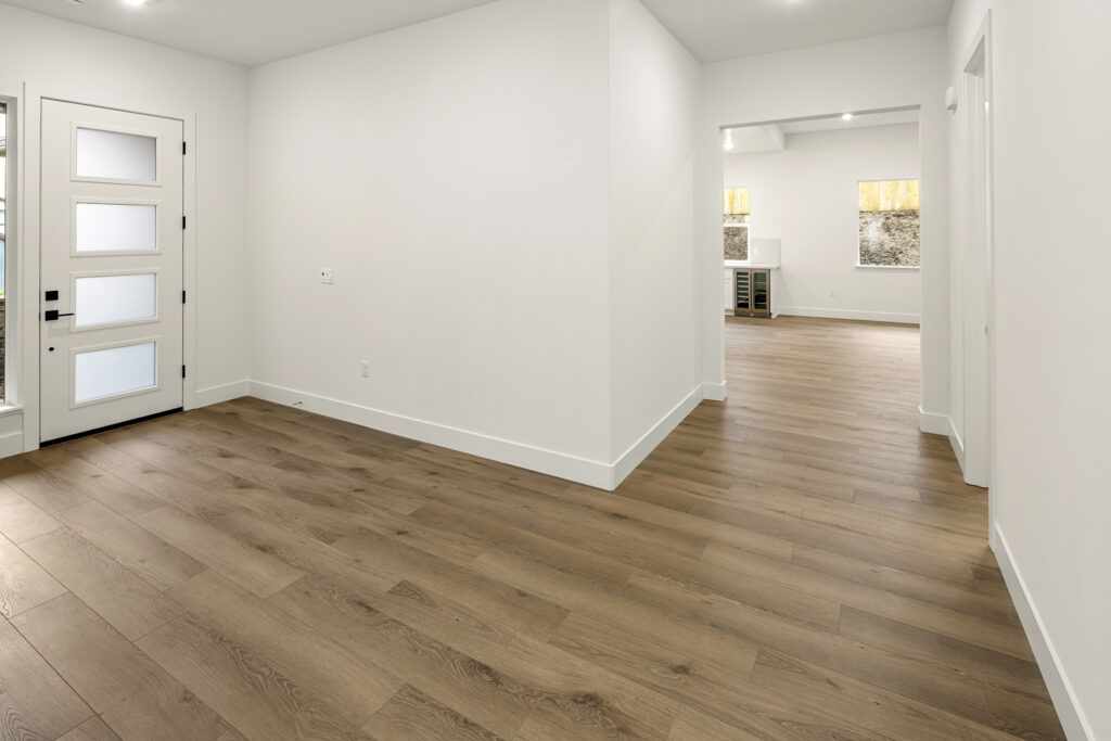 New Home Sales by The Advantage Group photography by Tiamo Images