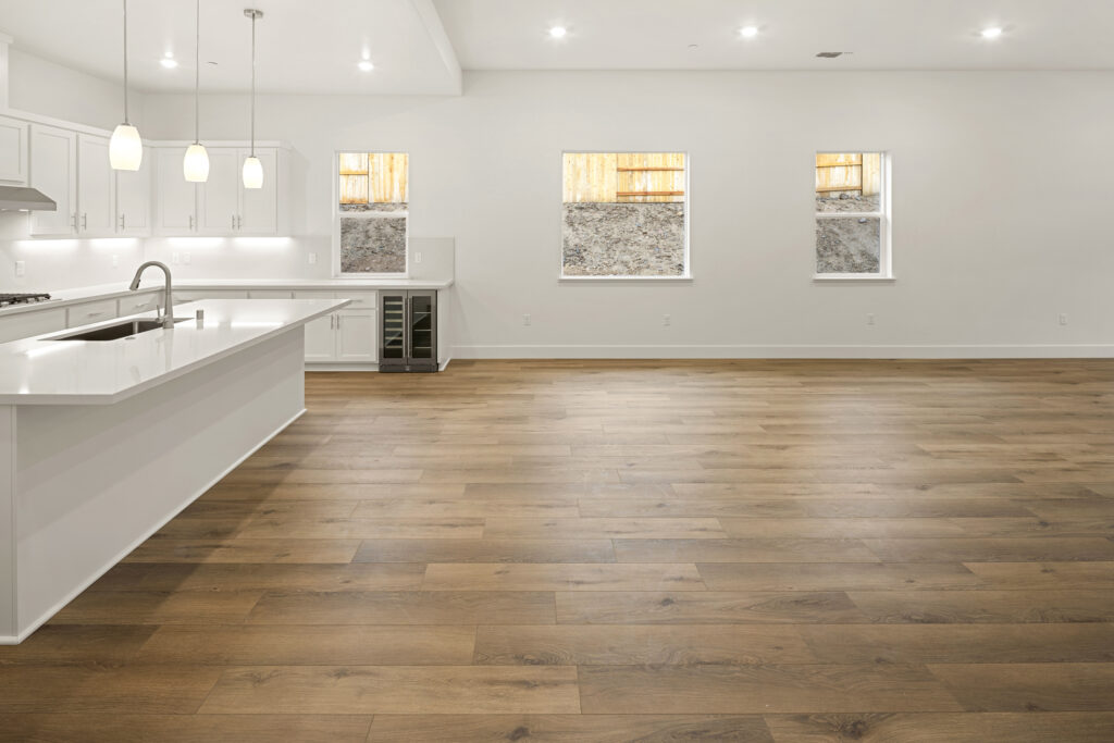 New Home Sales by The Advantage Group photography by Tiamo Images