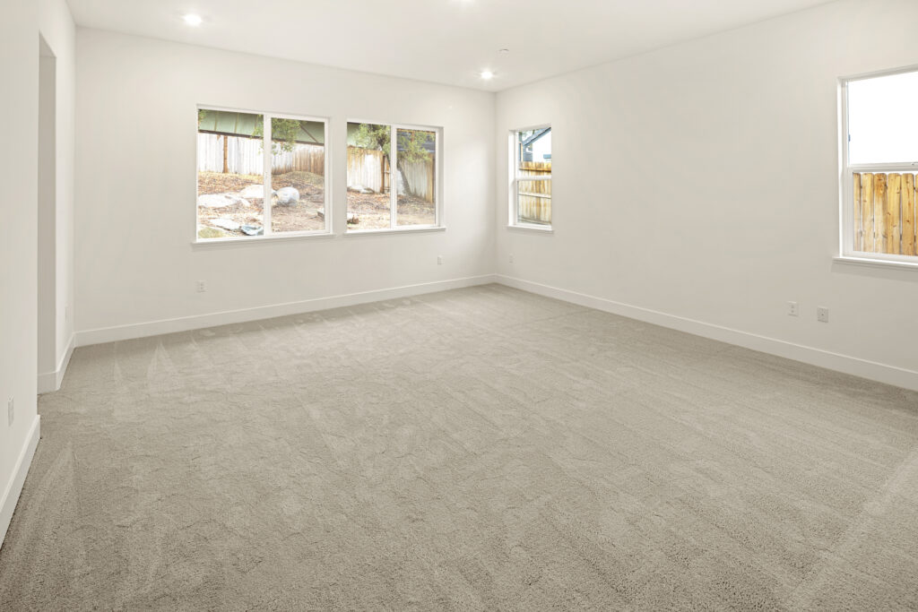 New Home Sales by The Advantage Group photography by Tiamo Images