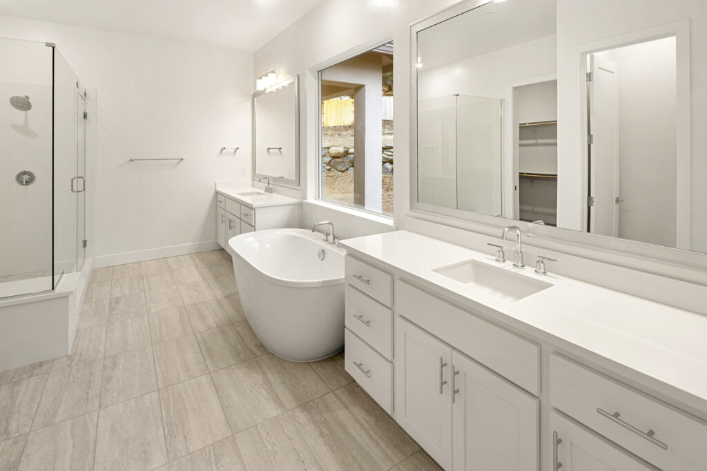 New Home Sales by The Advantage Group photography by Tiamo Images