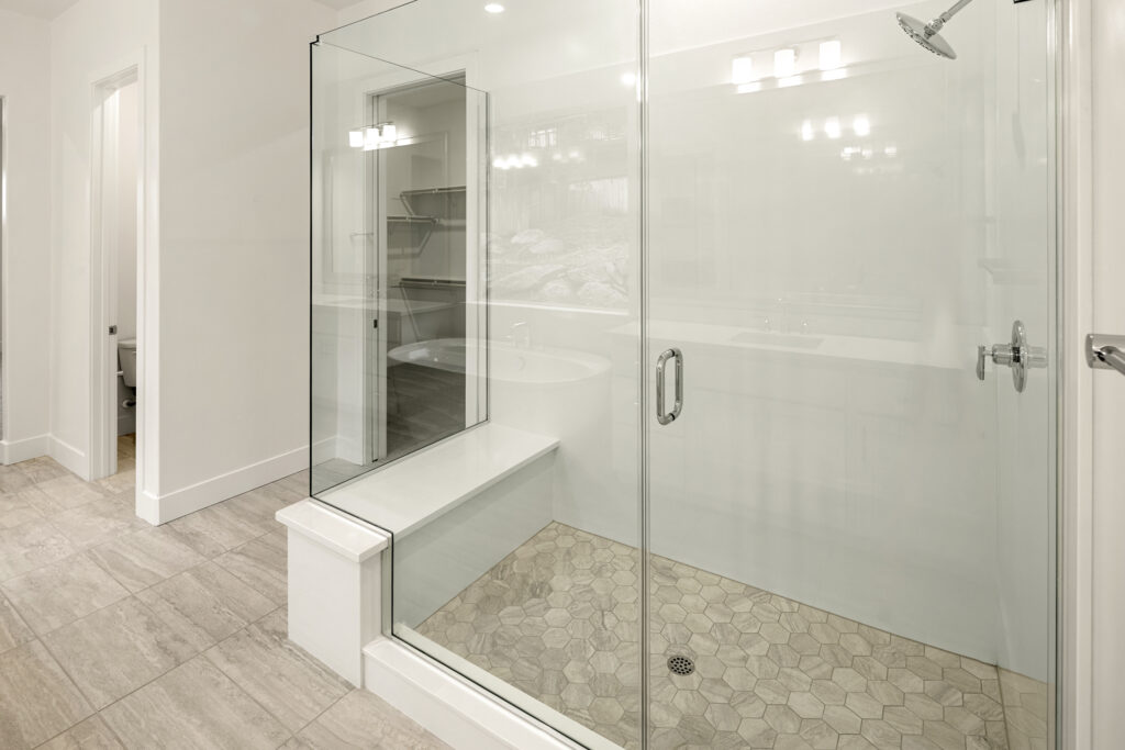New Home Sales by The Advantage Group photography by Tiamo Images