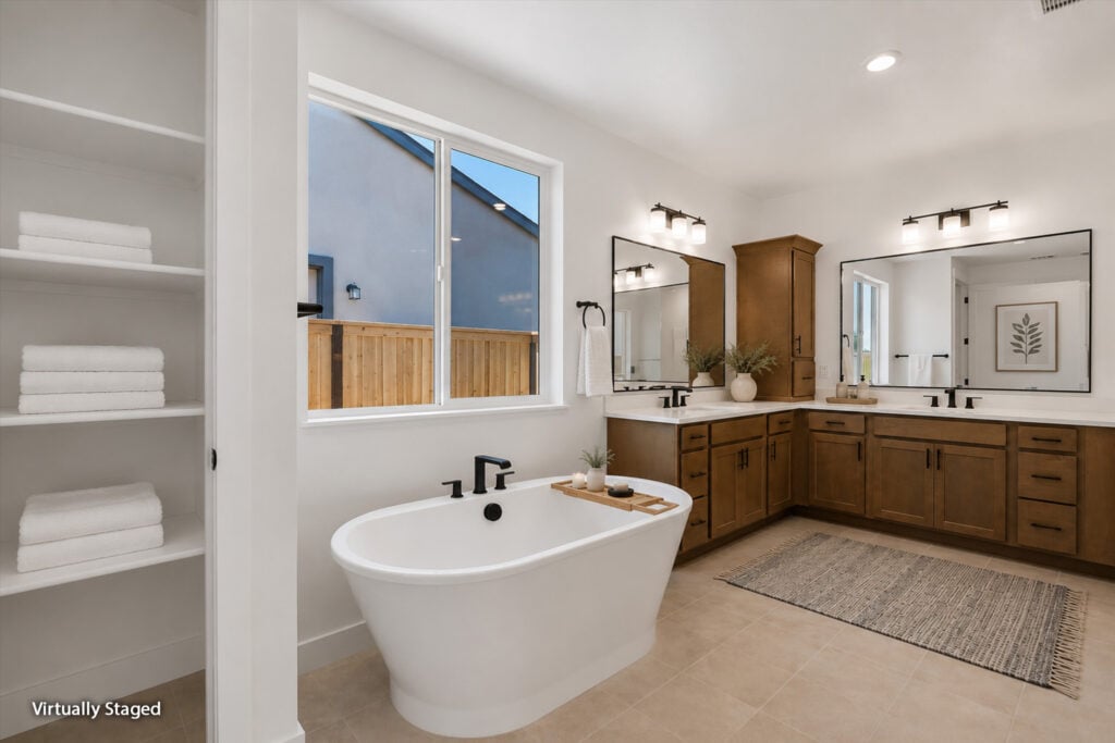 29-web-or-mls-Wickstrom Dr-S2807-029-staged-wWM